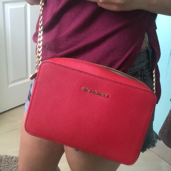 Red Michael Kors cross body purse - Picture 5 of 5